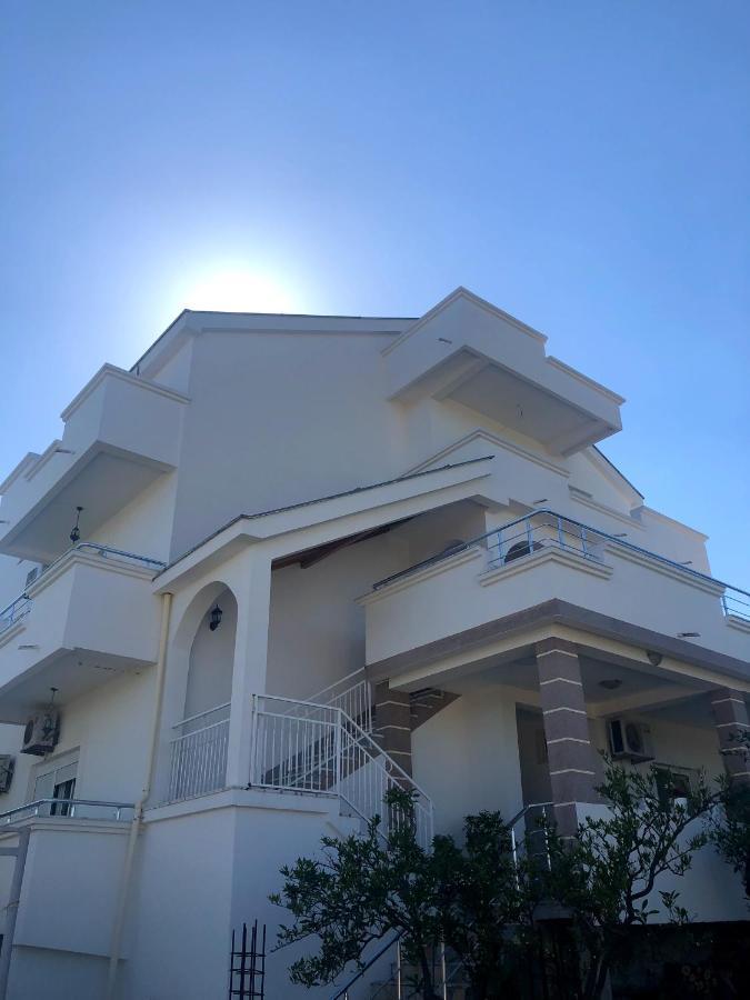 Apartments Hillside Улцинь Екстер'єр фото