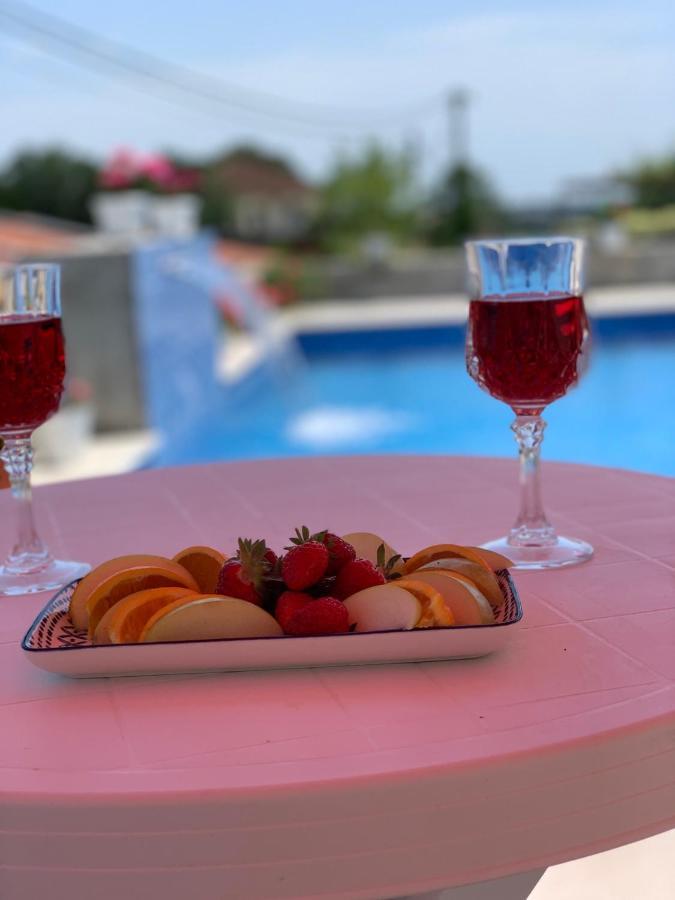 Apartments Hillside Улцинь Екстер'єр фото