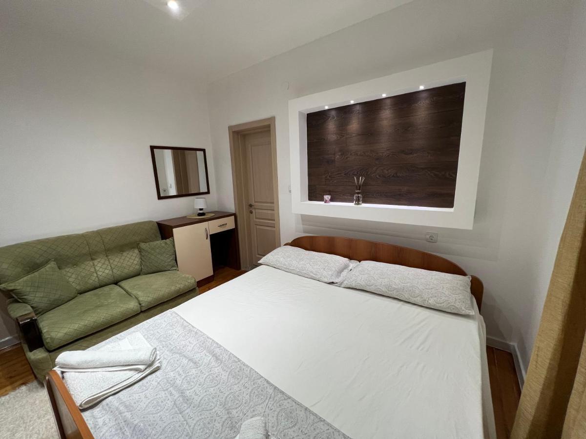 Apartments Hillside Улцинь Екстер'єр фото