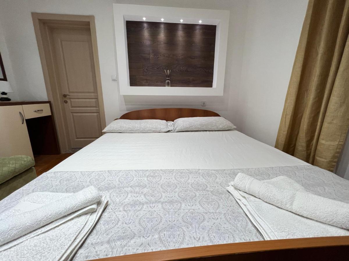 Apartments Hillside Улцинь Екстер'єр фото