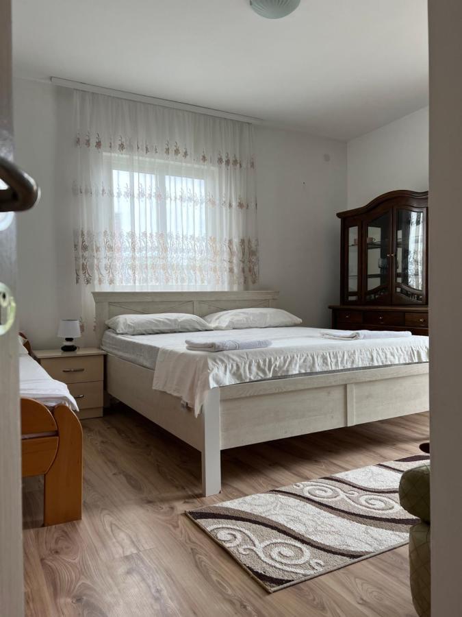 Apartments Hillside Улцинь Екстер'єр фото