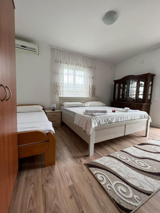 Apartments Hillside Улцинь Екстер'єр фото