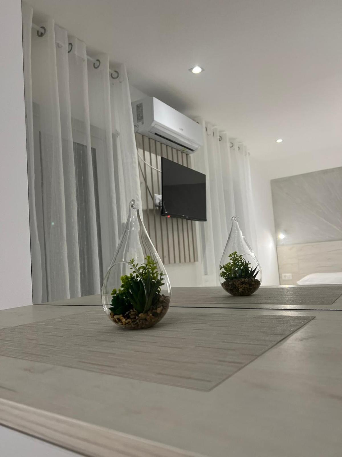 Apartments Hillside Улцинь Екстер'єр фото