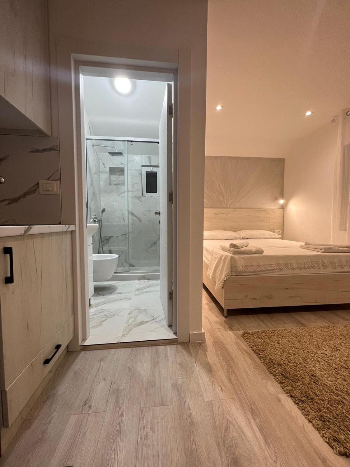 Apartments Hillside Улцинь Екстер'єр фото