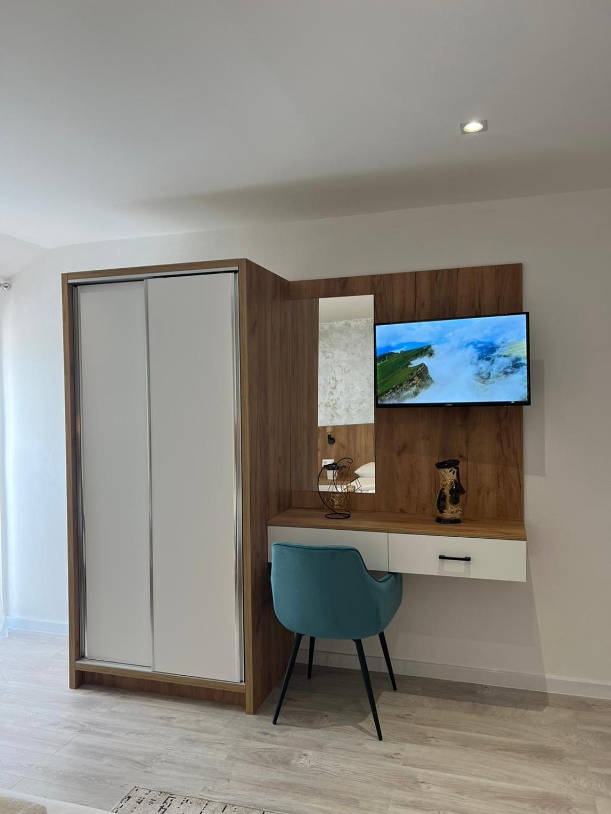 Apartments Hillside Улцинь Екстер'єр фото