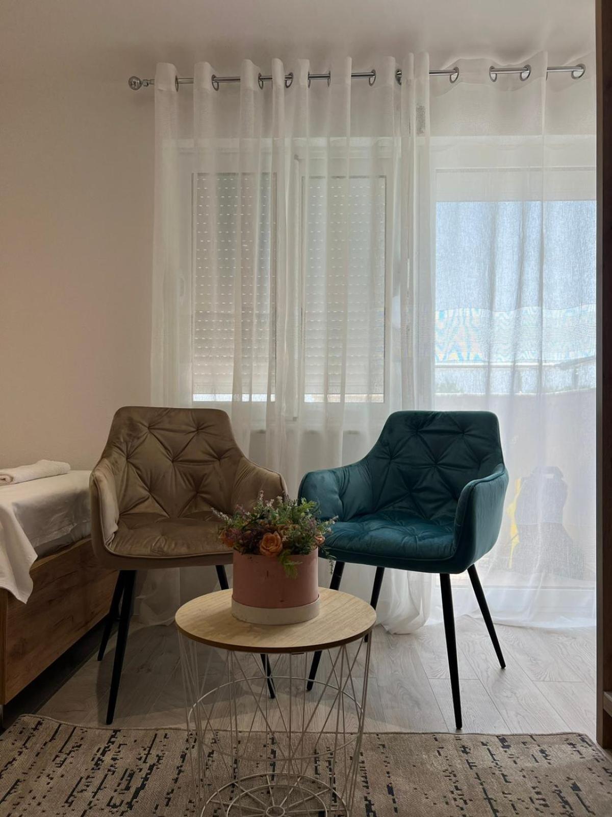 Apartments Hillside Улцинь Екстер'єр фото