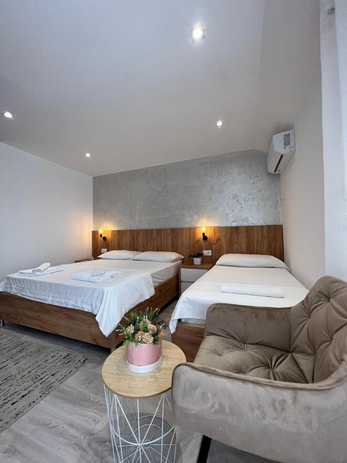 Apartments Hillside Улцинь Екстер'єр фото