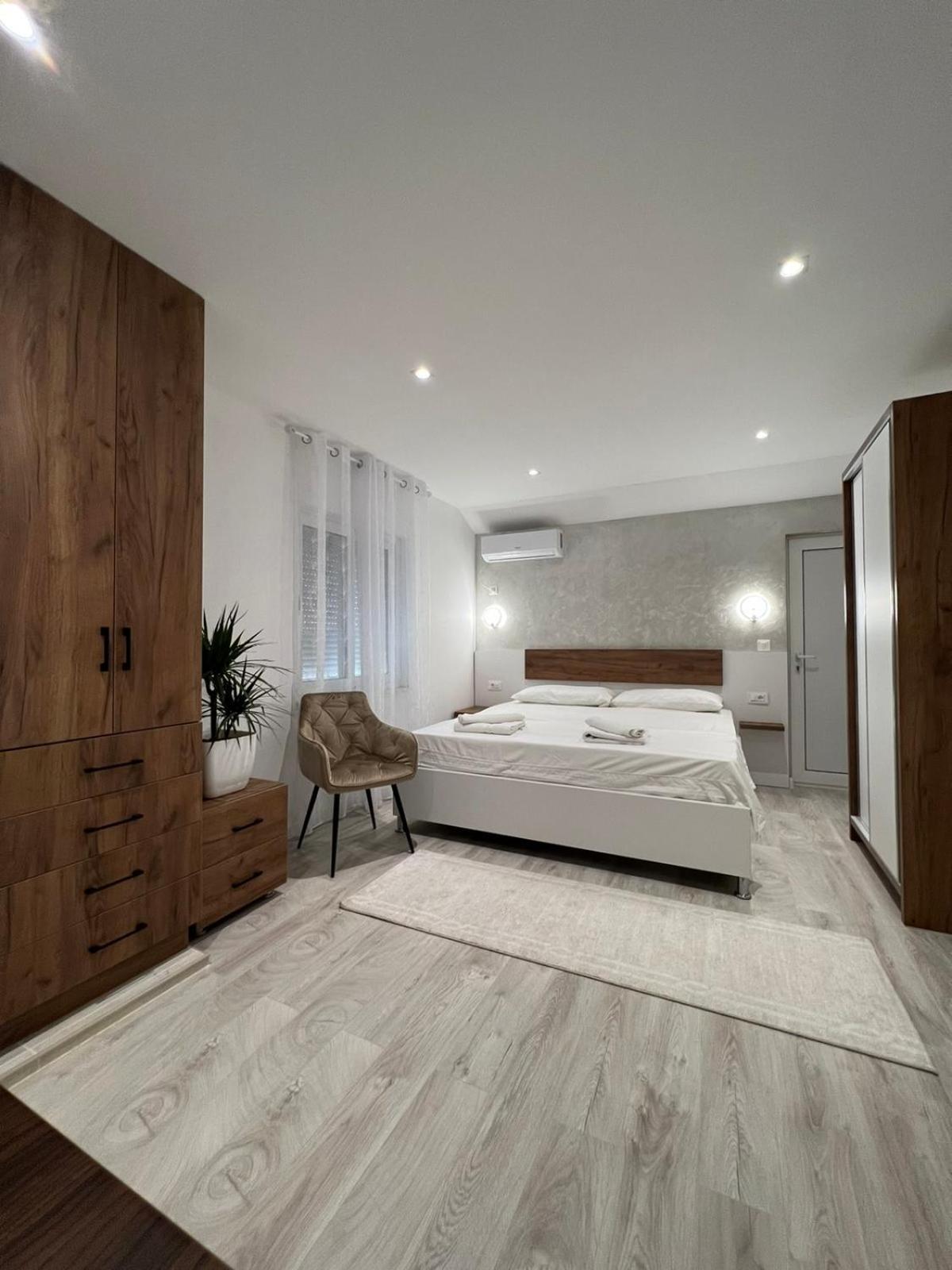 Apartments Hillside Улцинь Екстер'єр фото