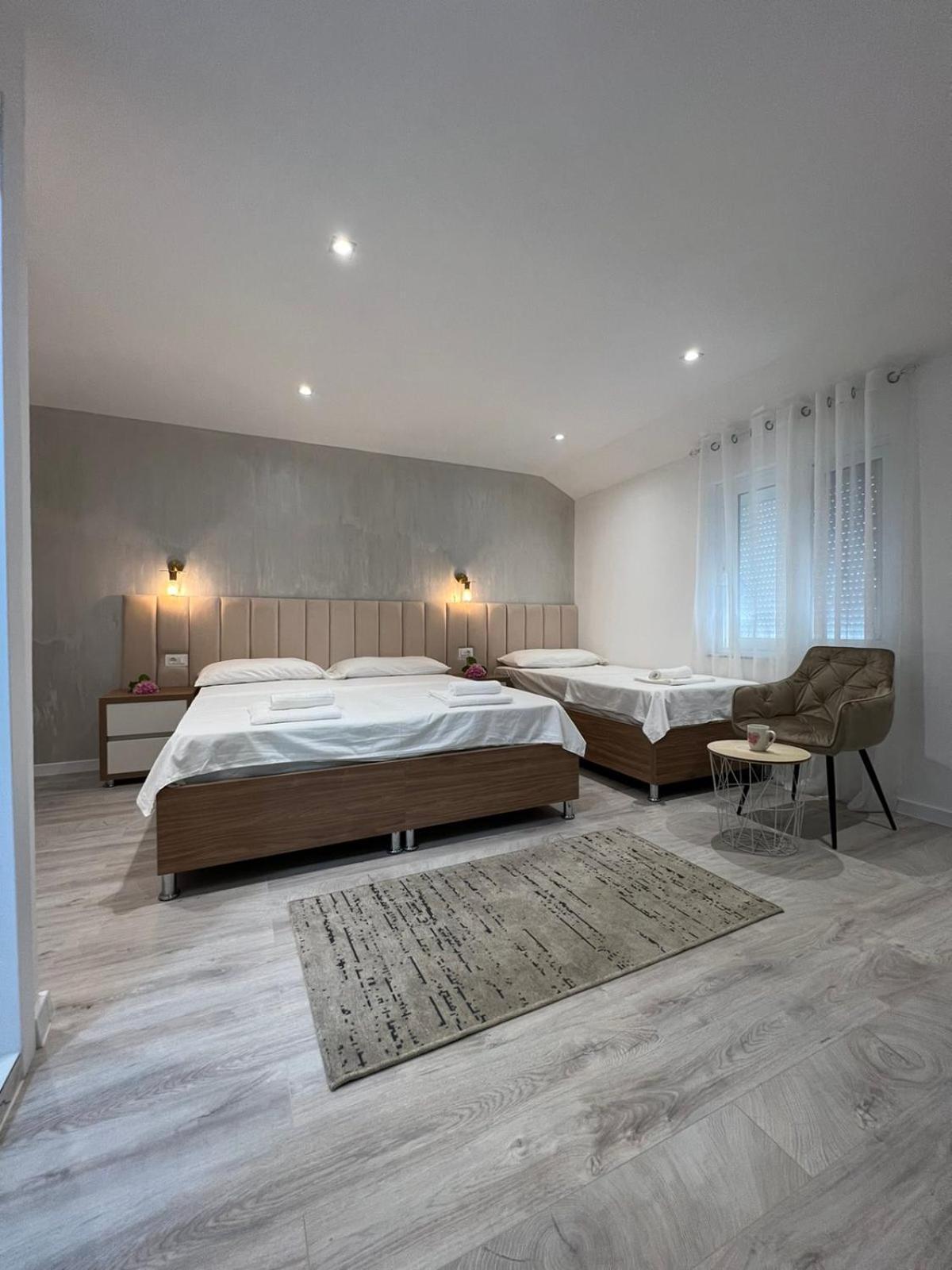 Apartments Hillside Улцинь Екстер'єр фото