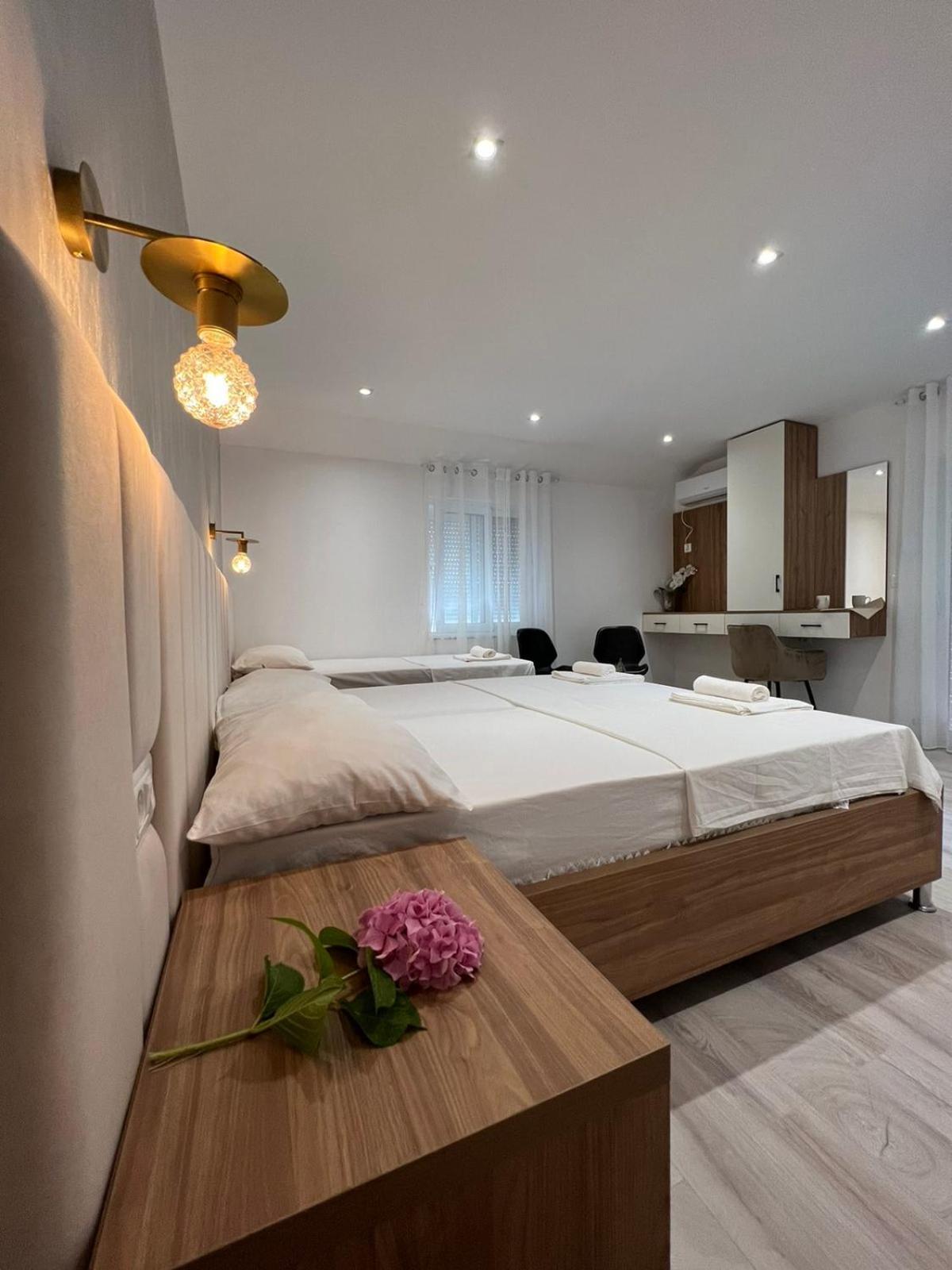 Apartments Hillside Улцинь Екстер'єр фото